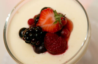 Red Rose Diner Fruit And Yoghurt